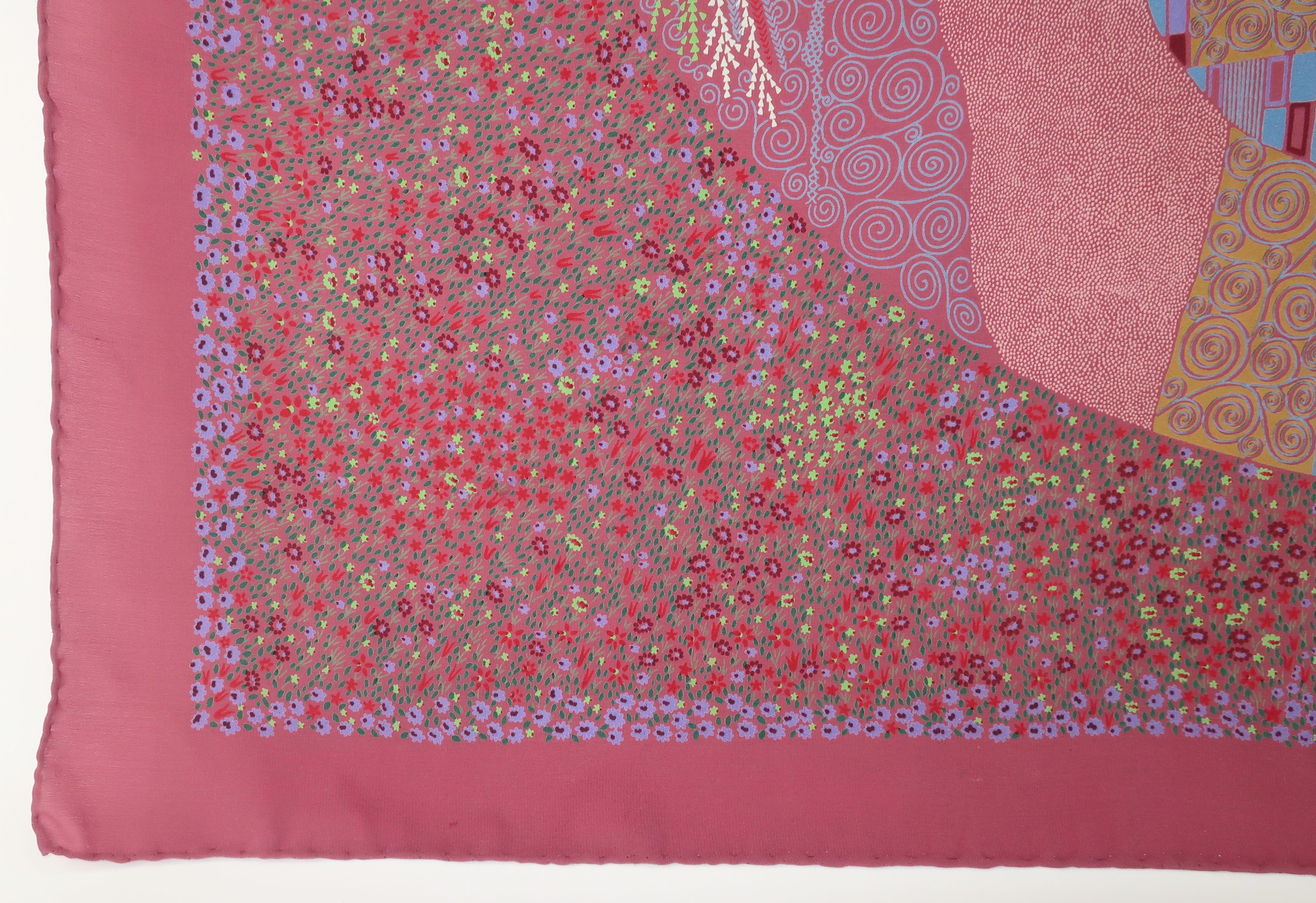 Klimt-inspirierter Seidenschal von Bottega Veneta im Zustand „Gut“ in Atlanta, GA