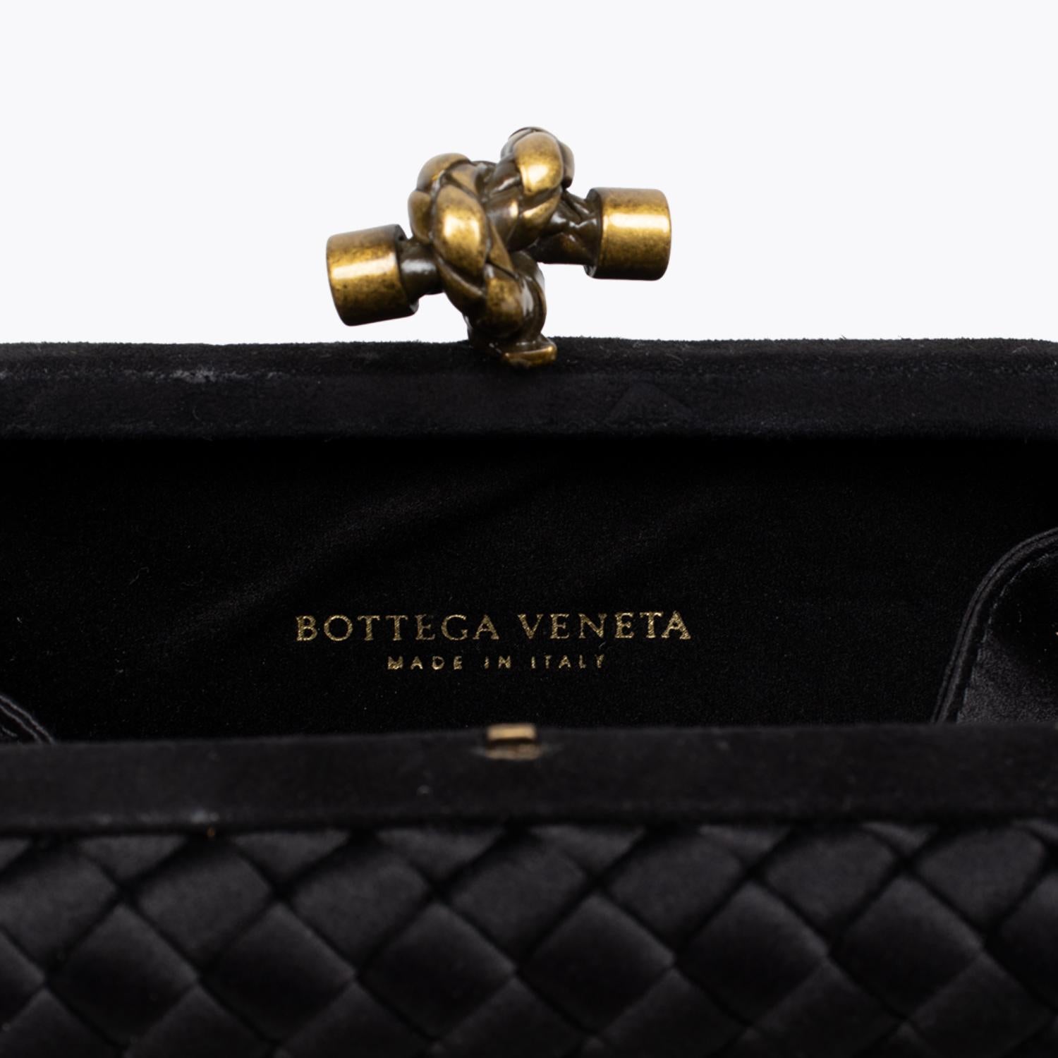 Bottega Veneta Knot Clutch In Excellent Condition In Sundbyberg, SE