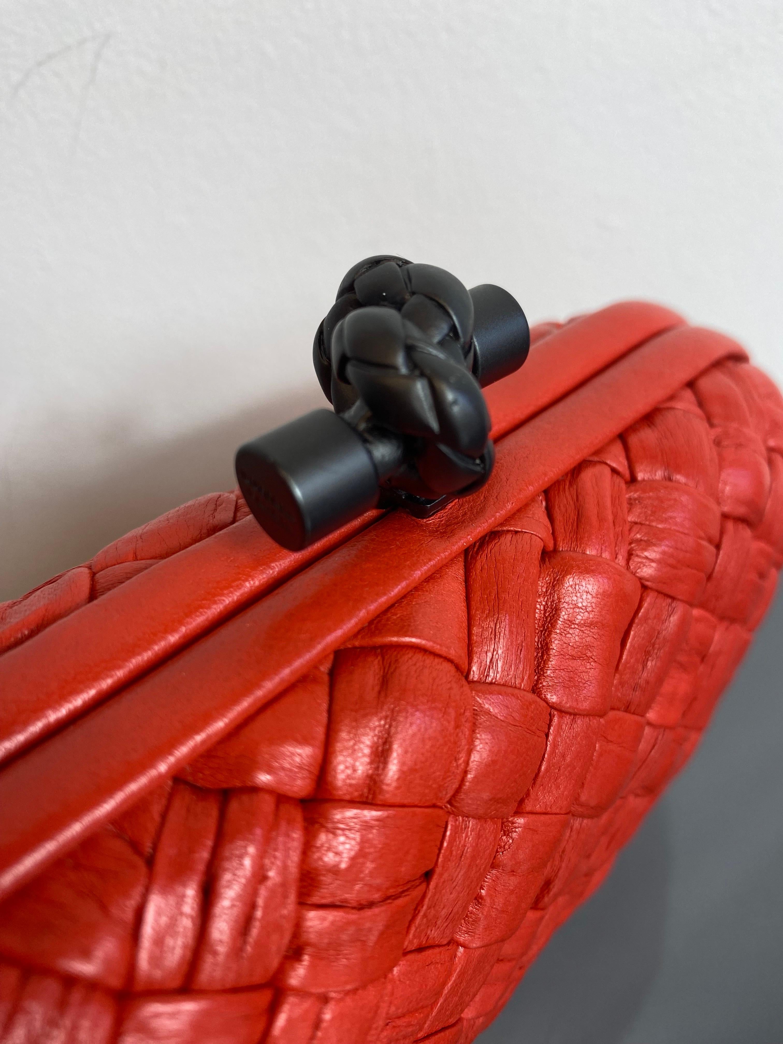 Bottega Veneta Knot clutch. For Sale 3