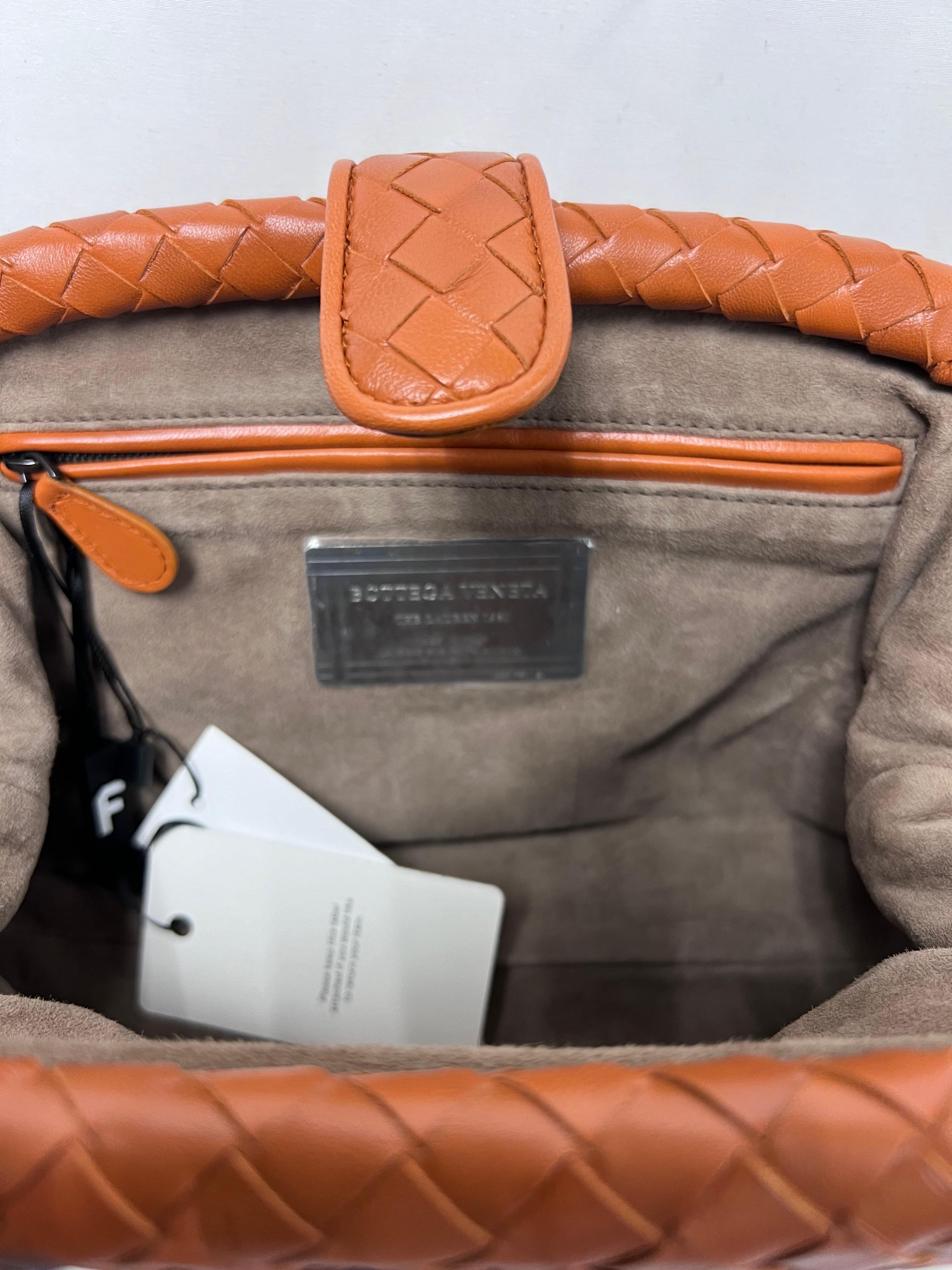 Women's or Men's Bottega Veneta Lauren 1980 Clutch in Camel Leather