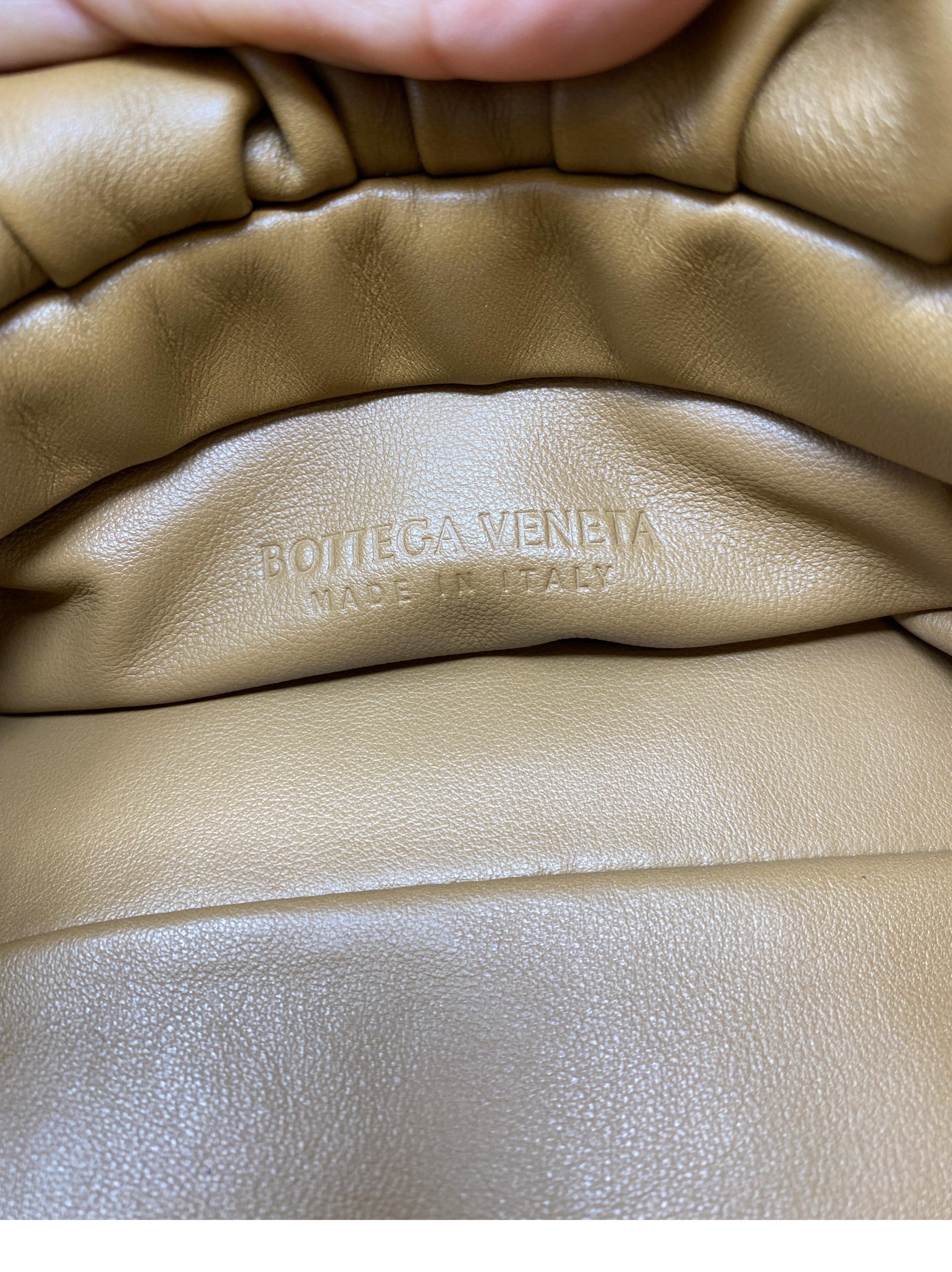 Bottega Veneta Leather Clutch Bag  7