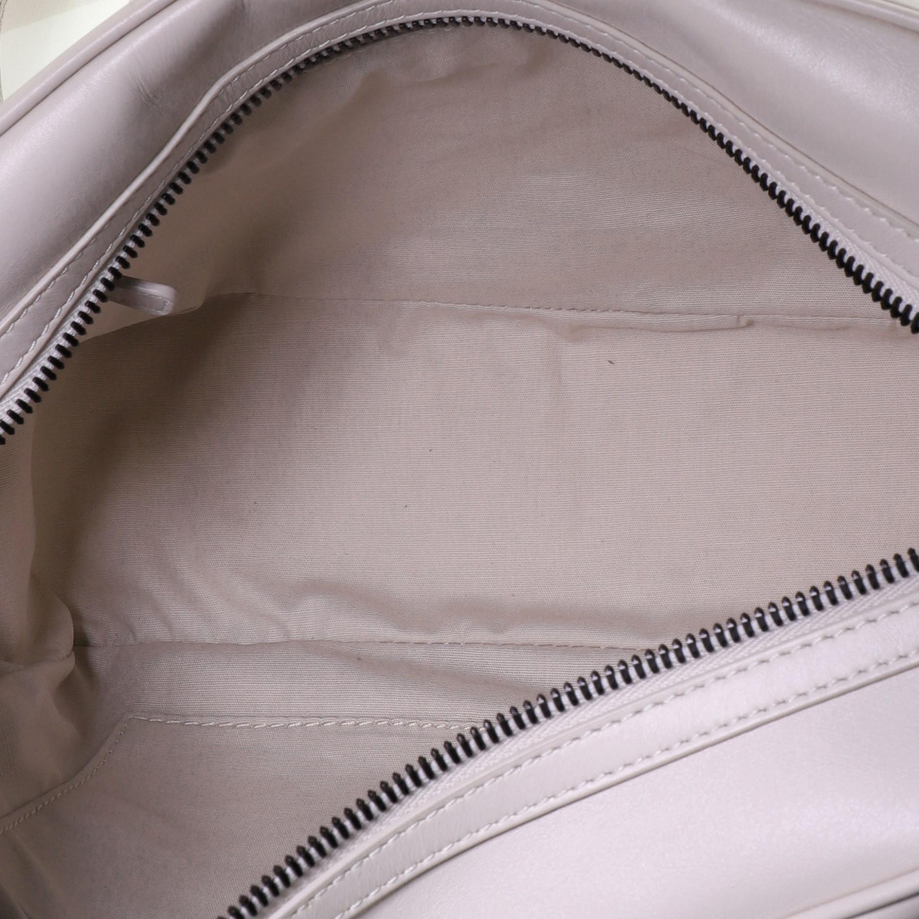 Bottega Veneta Leggero Umhängetasche aus perforiertem Leder Medium 1