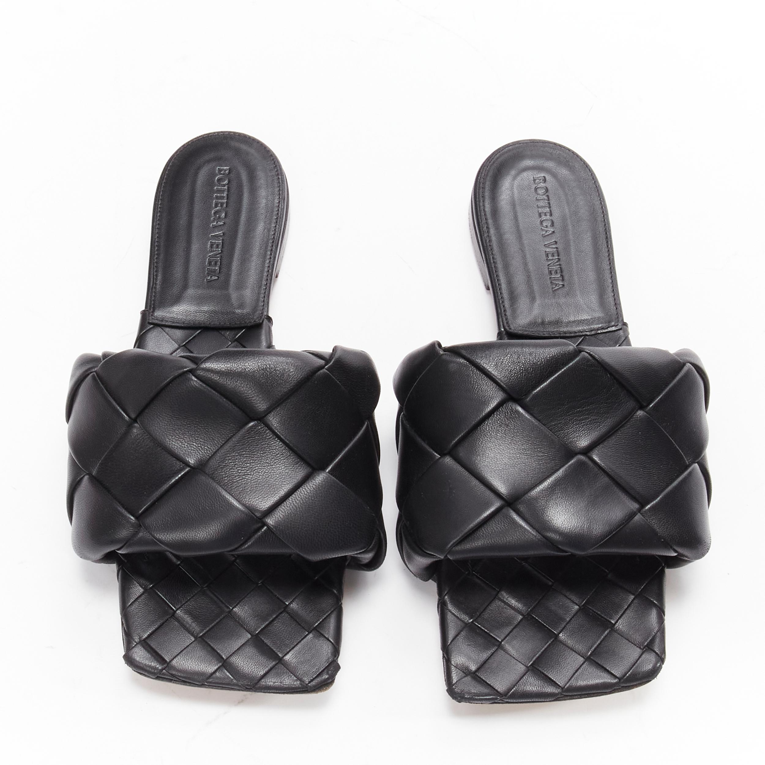 BOTTEGA VENETA Lido black intrecciato maxi woven leather flat sandals EU37 For Sale 5