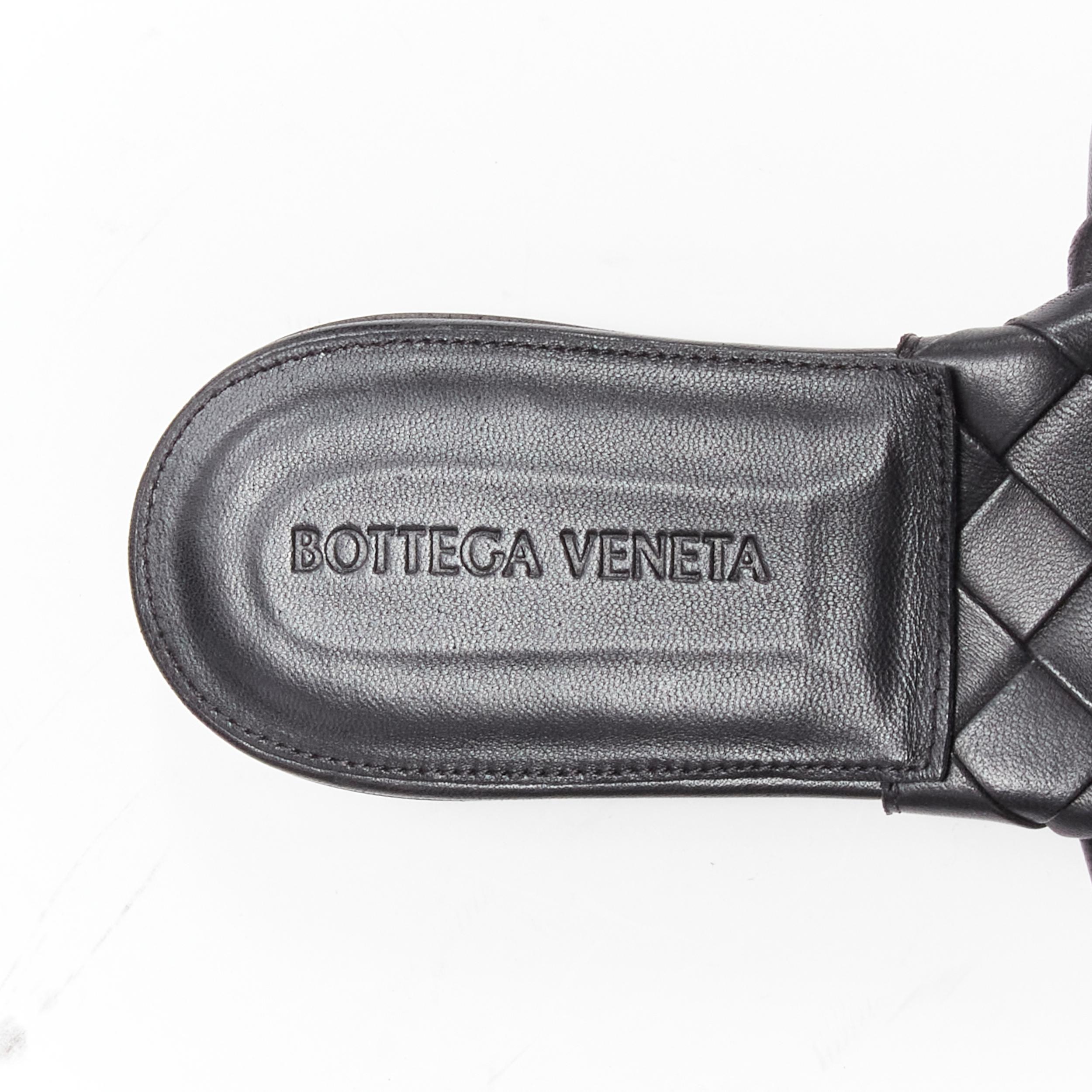 BOTTEGA VENETA Lido black intrecciato maxi woven leather flat sandals EU37 For Sale 1