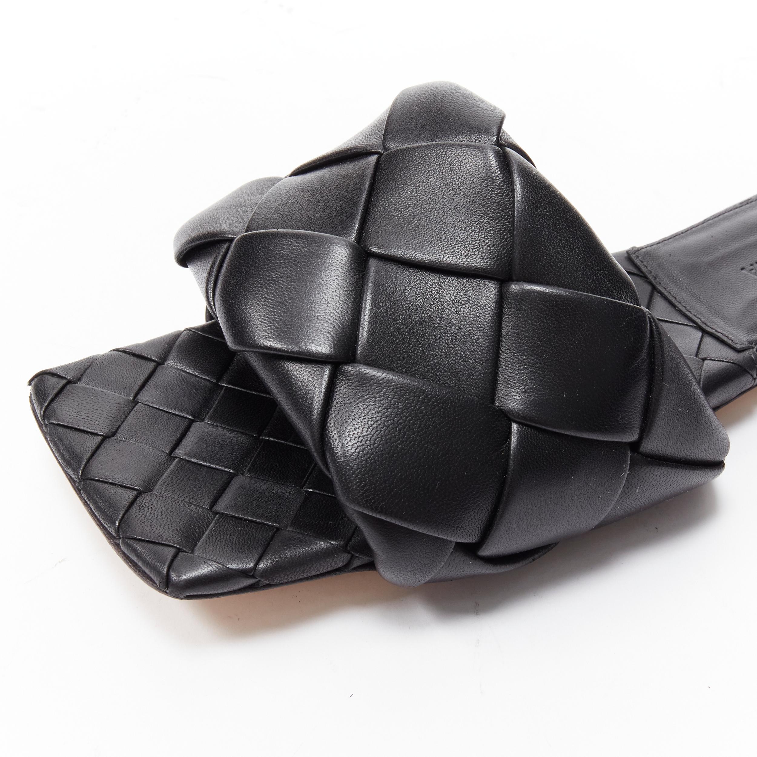 BOTTEGA VENETA Lido black padded Intrecciato woven square toe slides EU38.5 For Sale 1