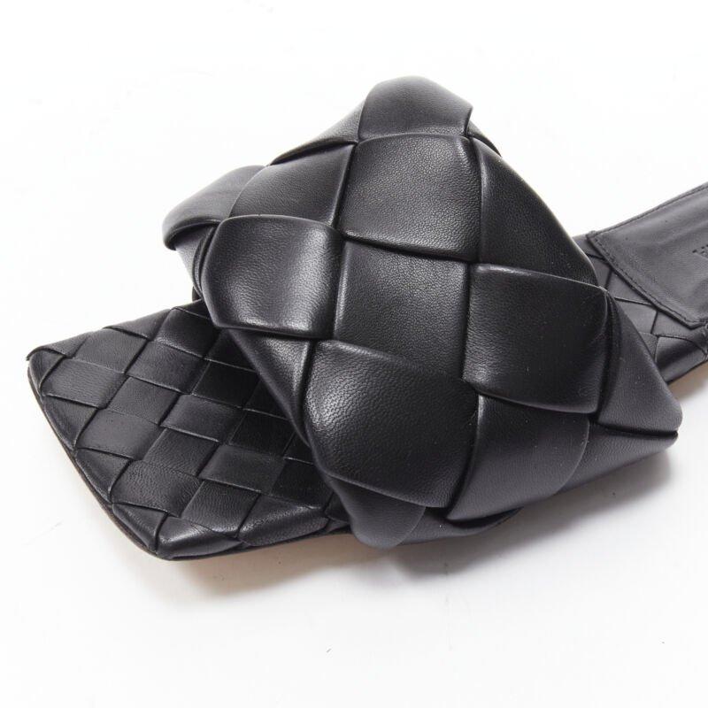 BOTTEGA VENETA Lido black padded Intrecciato woven square toe slides EU38.5 For Sale 2