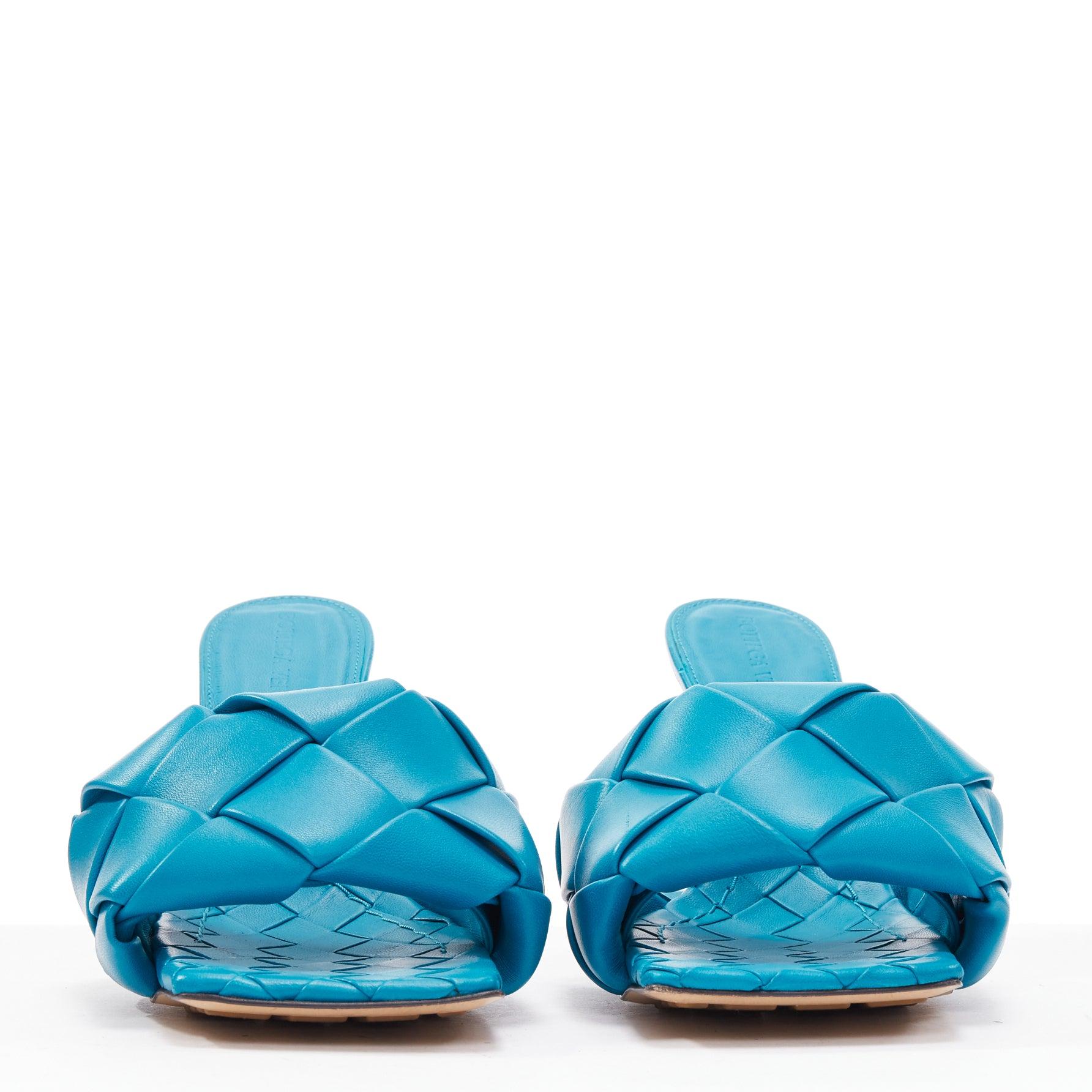 Bleu BOTTEGA VENETA Lido Maxi Intrecciato mules à talon bobine en cuir tressé EU36 en vente