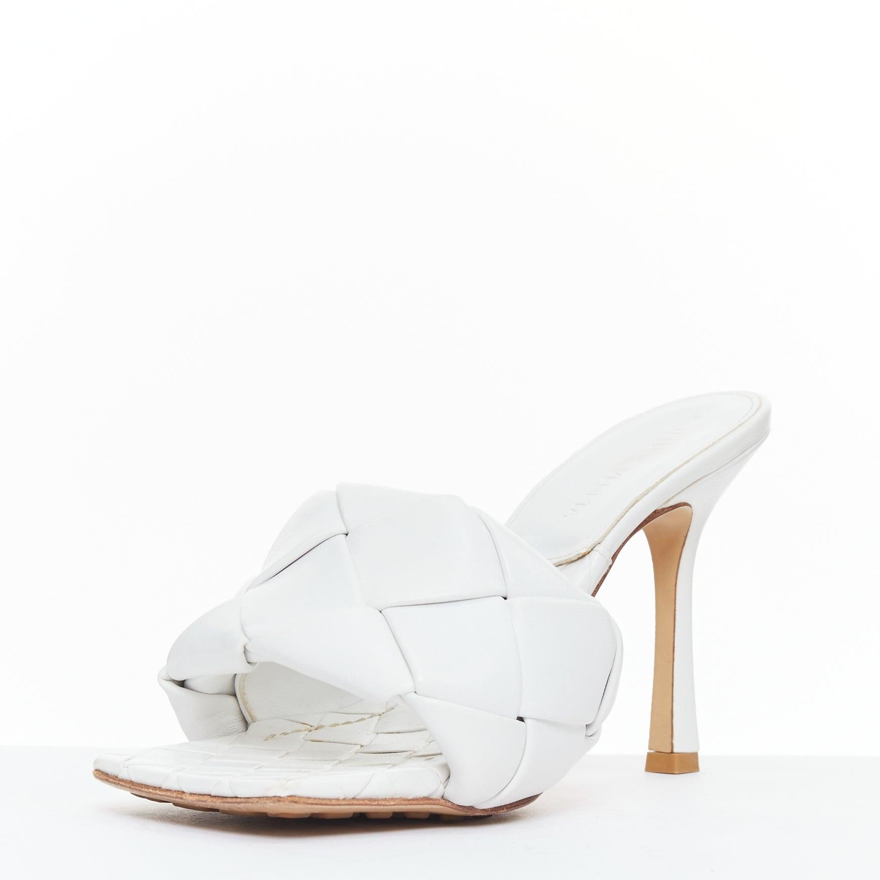 BOTTEGA VENETA Lido Blanc Optique maxi talons mules en agneau tressé EU37 Excellent état - En vente à Hong Kong, NT