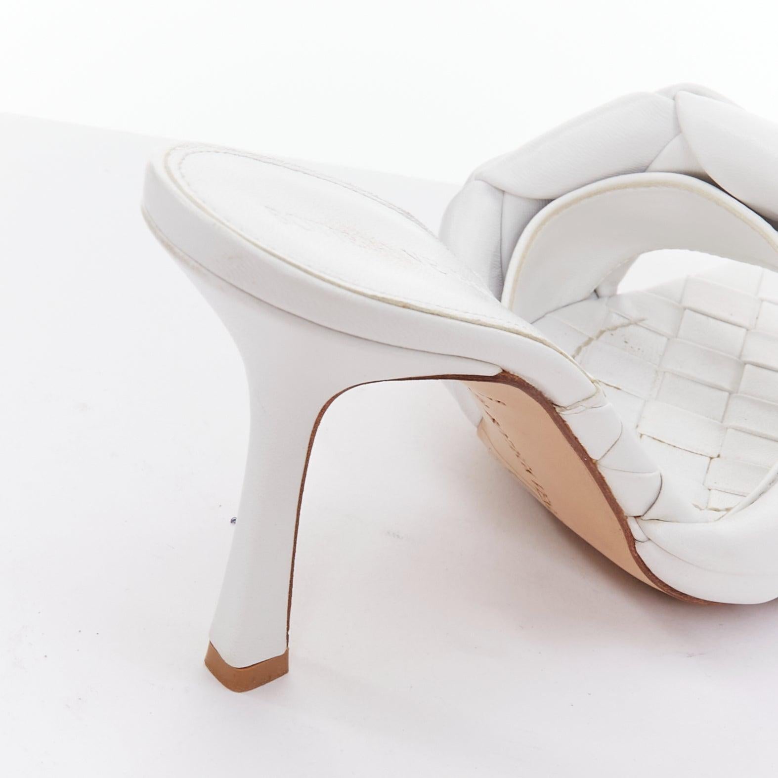 BOTTEGA VENETA Lido Blanc Optique maxi talons mules en agneau tressé EU37 en vente 3