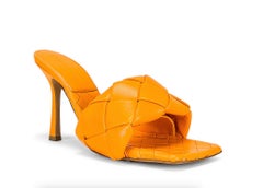 Bottega Veneta Lido Sandals in Tangerine Sz 36