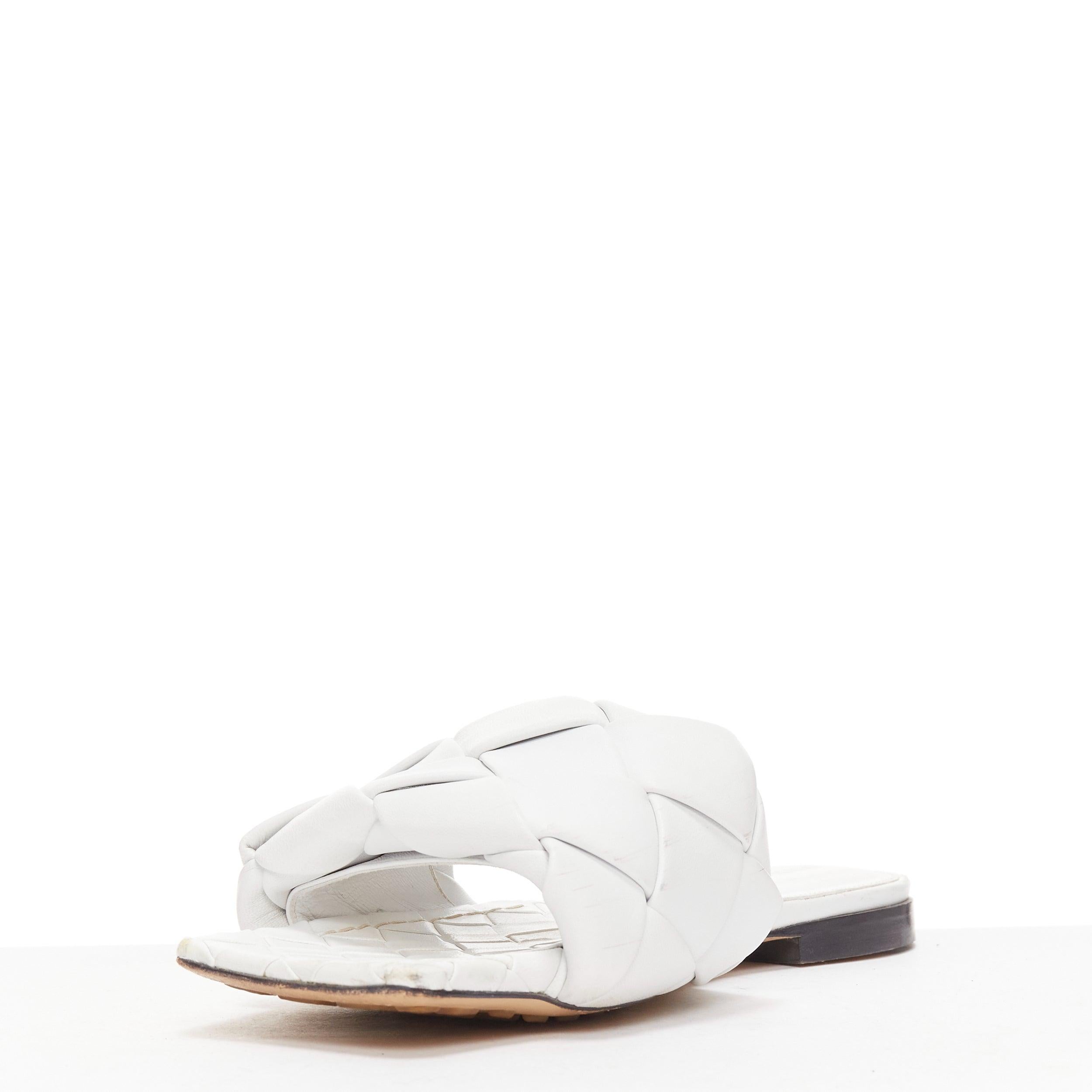 BOTTEGA VENETA Lido white intrecciato woven leather square toe slippers EU37 In Fair Condition In Hong Kong, NT