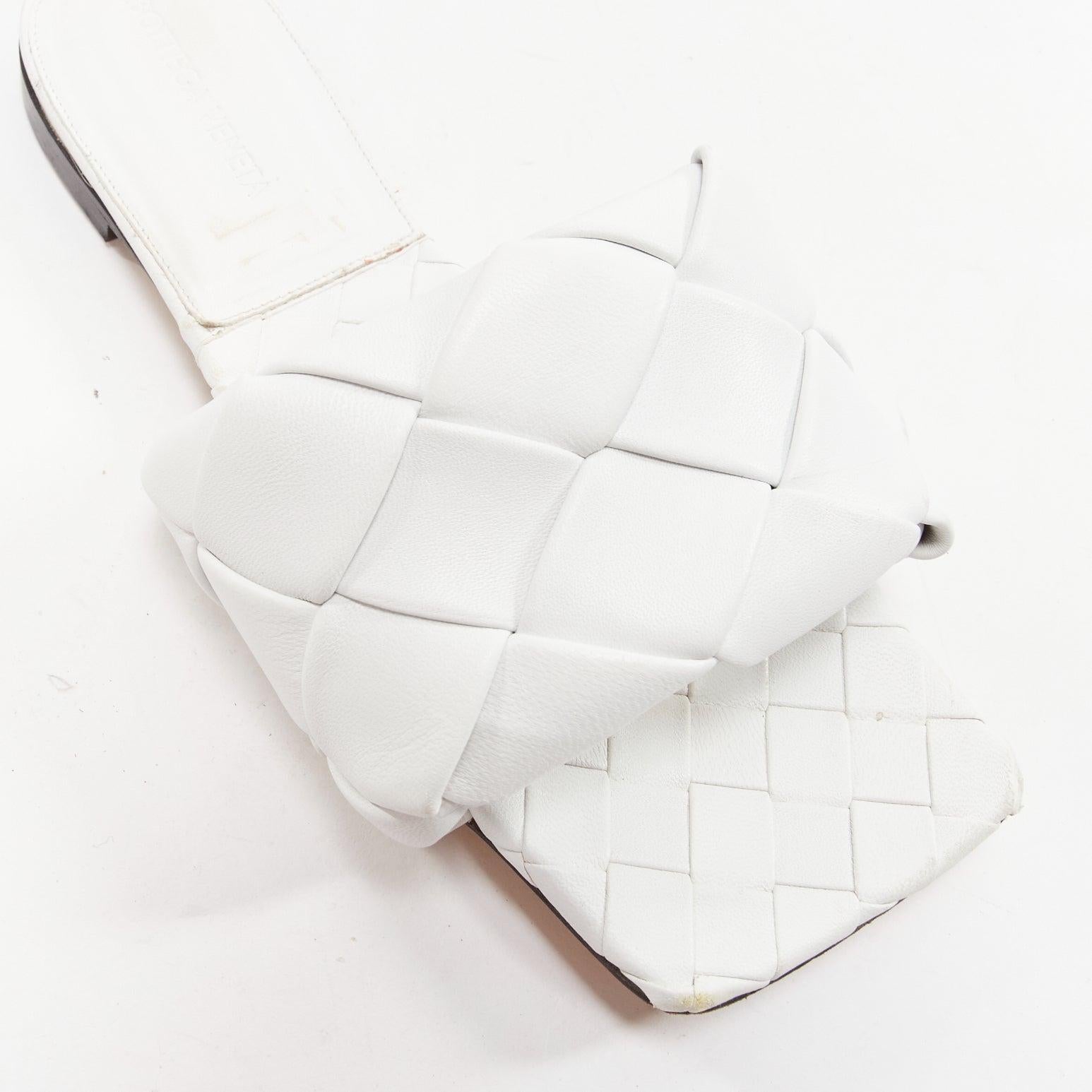 BOTTEGA VENETA Chanclas con puntera cuadrada de piel blanca intrecciato Lido EU37 en venta 2