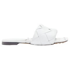 BOTTEGA VENETA Lido sandalias planas de piel blanca maxi intrecciato EU37