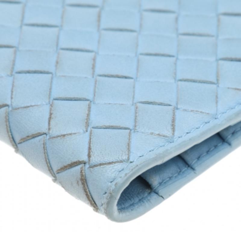 Bottega Veneta Light Blue Intrecciato Leather Wallet For Sale 2