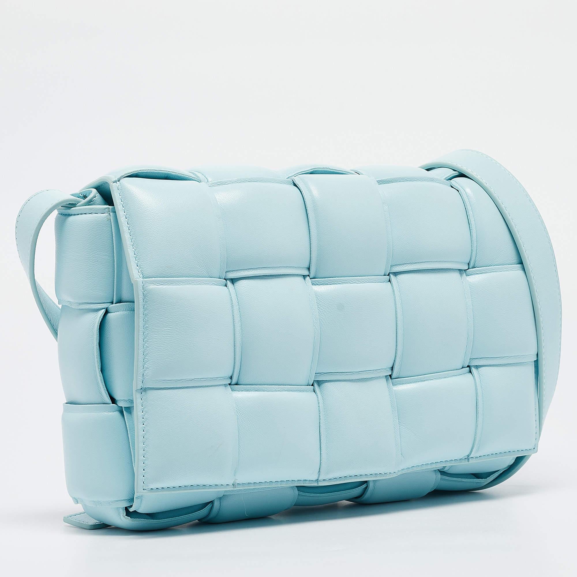 Bottega Veneta Light Blue Padded Leather Cassette Shoulder Bag In Good Condition For Sale In Dubai, Al Qouz 2