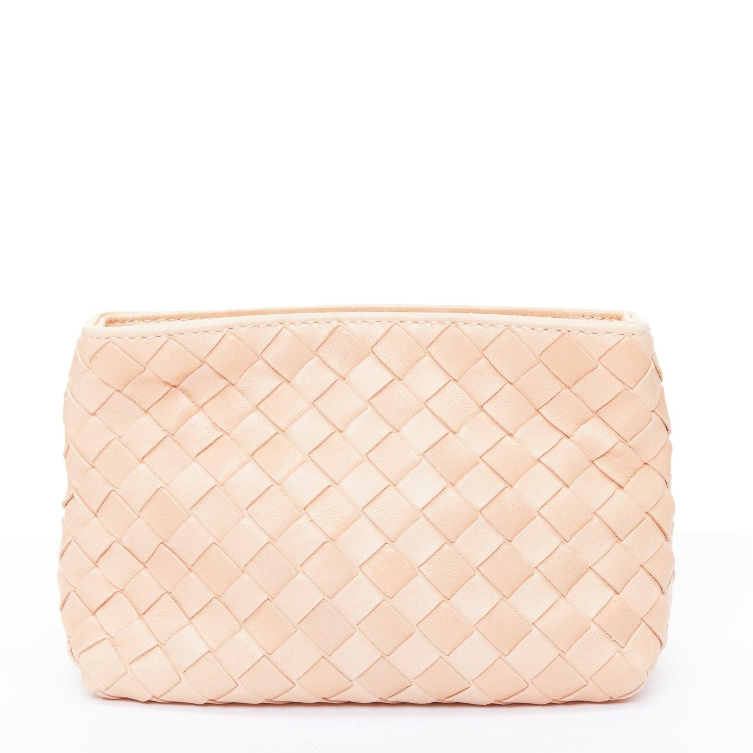 BOTTEGA VENETA light nude intrecciato leather woven zip pouch In Good Condition In Hong Kong, NT