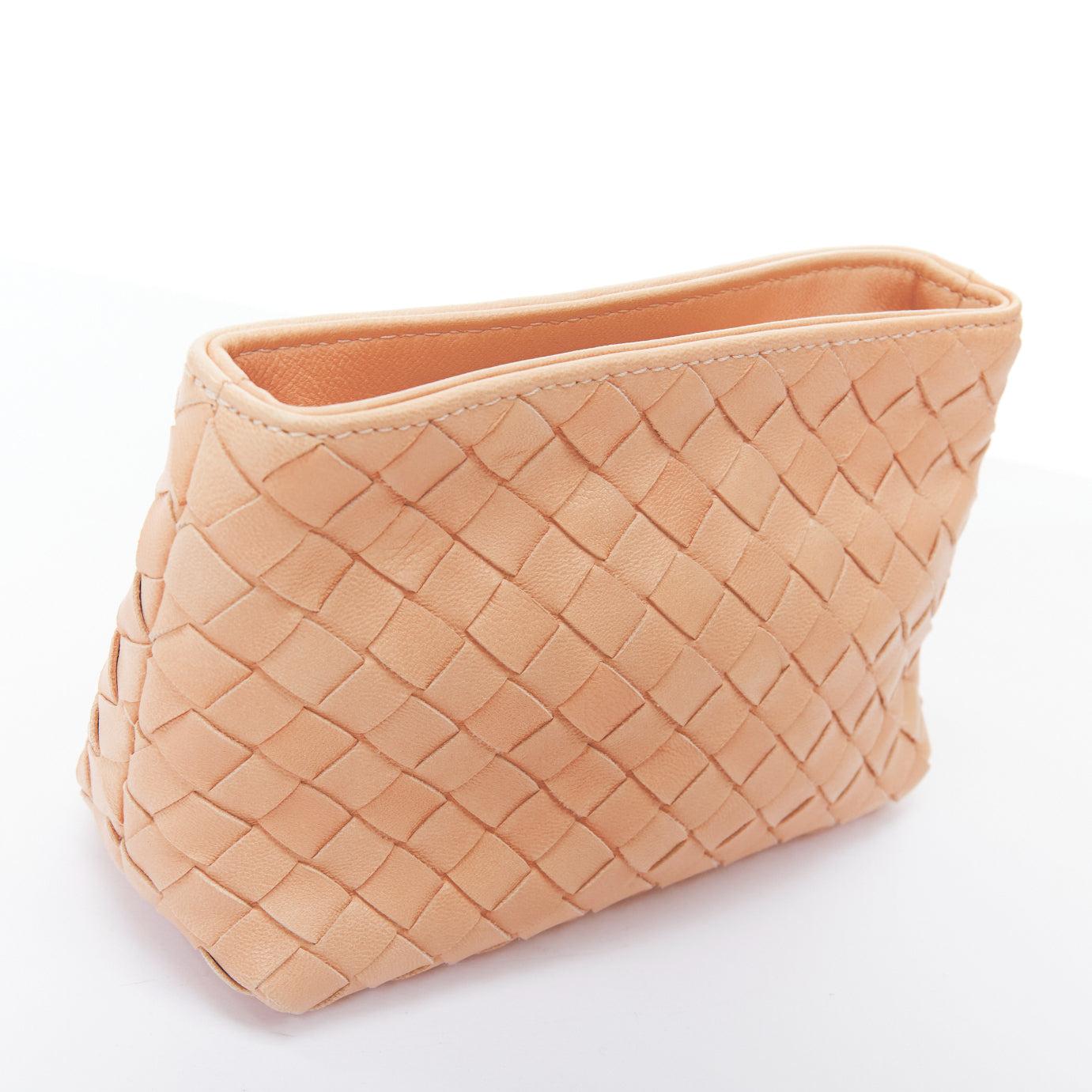 BOTTEGA VENETA light nude intrecciato leather woven zip pouch 1