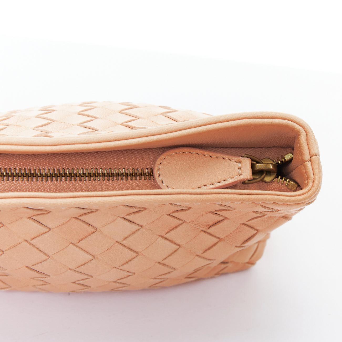 BOTTEGA VENETA light nude intrecciato leather woven zip pouch 2