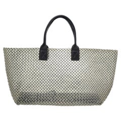 Beige Oliv/Schwarz Intrecciato PVC Limited Edition Cabat Tote von Bottega Veneta