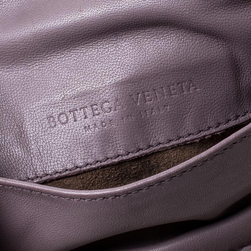 Bottega Veneta Light Purple Intrecciato Small Chain Crossbody Bag In Good Condition In Dubai, Al Qouz 2