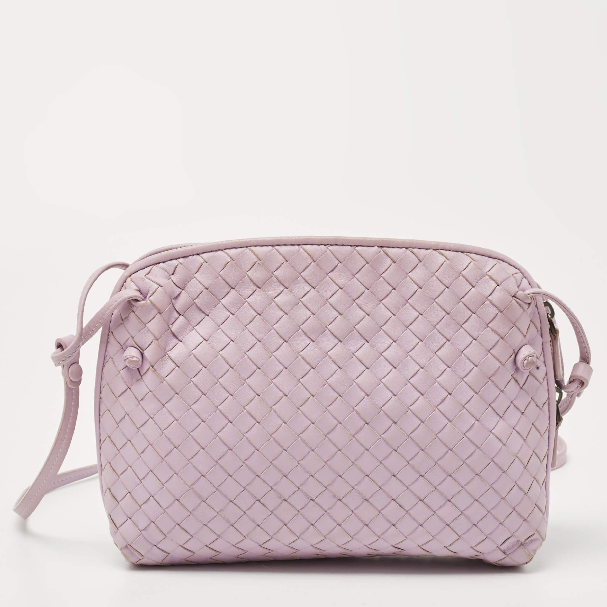 Swap that regular everyday tote with this charming crossbody bag from the house of Bottega Veneta. Sewn and assembled with care and love, the bag promises to boost your style and hold your daily essentials with great ease.

Includes: Original