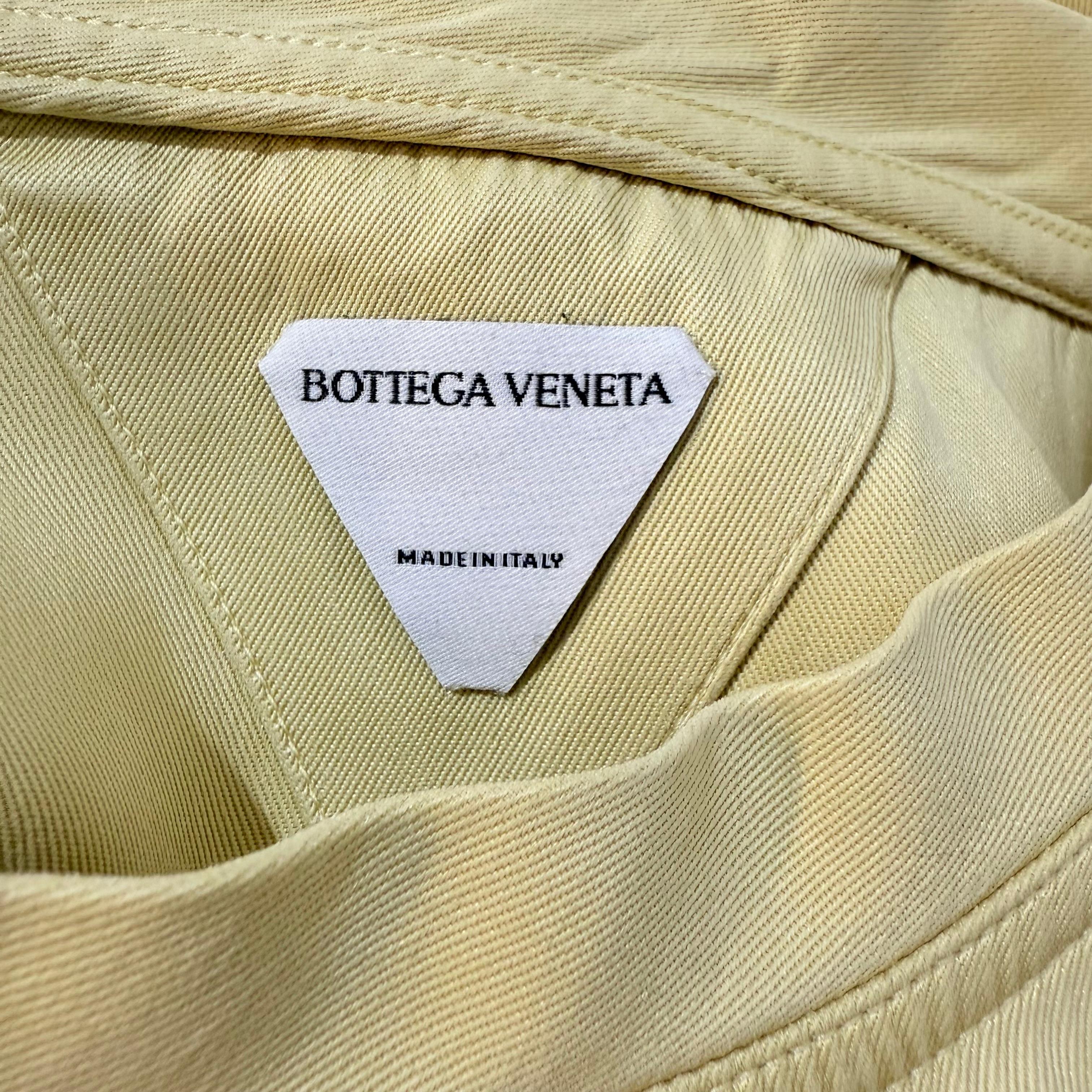 Chemisier en soie Bottega Veneta Lime Taille M Excellent état - En vente à Gazzaniga (BG), IT