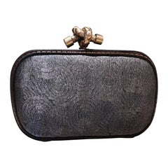 Bottega Veneta Limited Edition Elegant Grey Metal Thread Clutch Purse