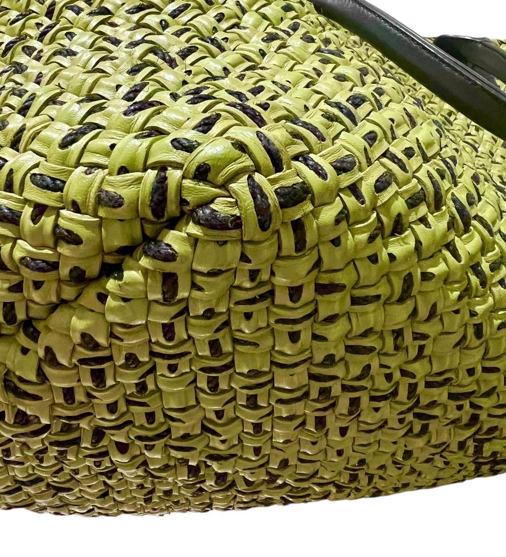 BOTTEGA VENETA - Grand sac fourre-tout porté épaule « Cabat » tissé en édition limitée  en vente 6