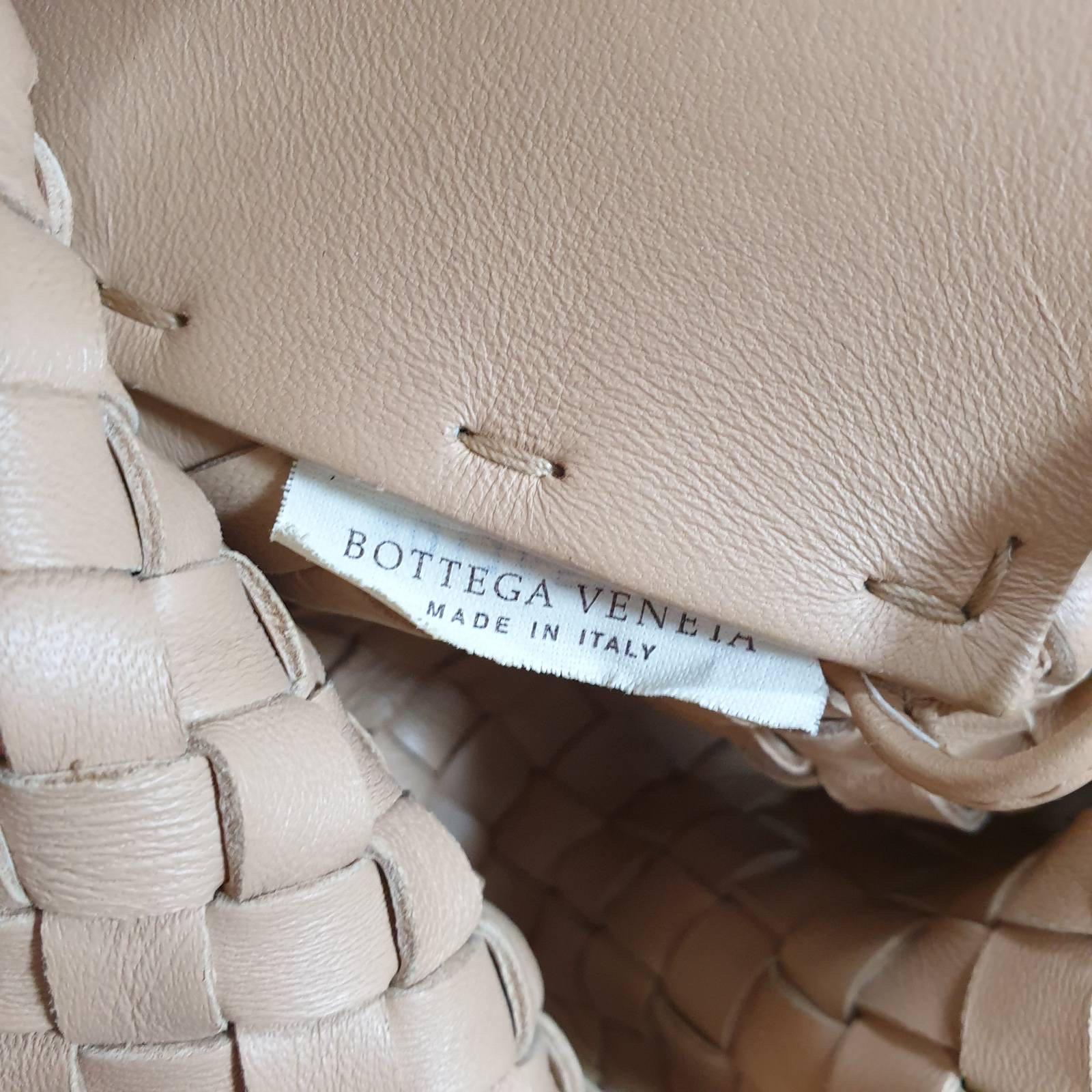 Bottega Veneta Limited Tan Poussin Paillettes Cabat Tote For Sale 7