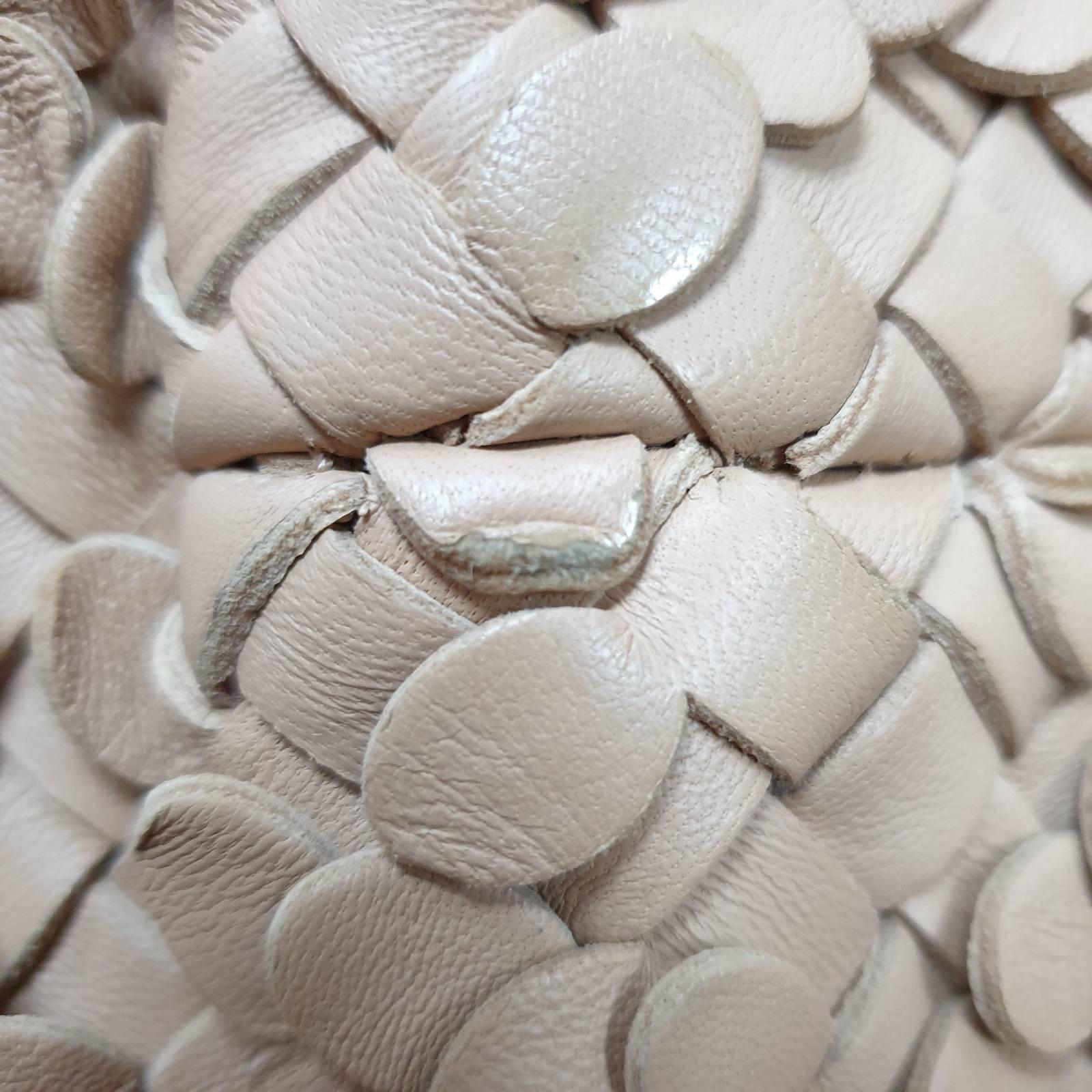Bottega Veneta Limited Tan Poussin Paillettes Cabat Tote For Sale 10