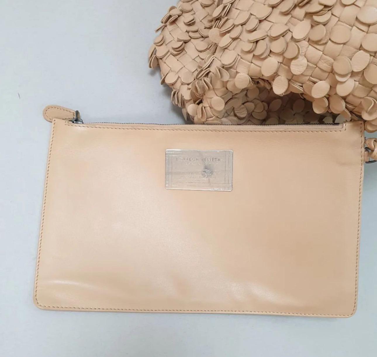 Bottega Veneta Limited Tan Poussin Paillettes Cabat Tote For Sale 2