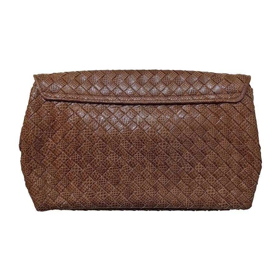 Beautiful Bottega Veneta bag
Lizard leather 
Taupe color
Braided
Opening with satin metal hook
One internal pocket with zip
Two compartments
With mirror
Cm 17 x 27 (6,69 x 10,62 inches)
With dustbag
Worldwide express shipping included in the price !