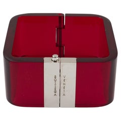 Bottega Veneta Magenta Acryl und versilbertes Metall Armband Armreif