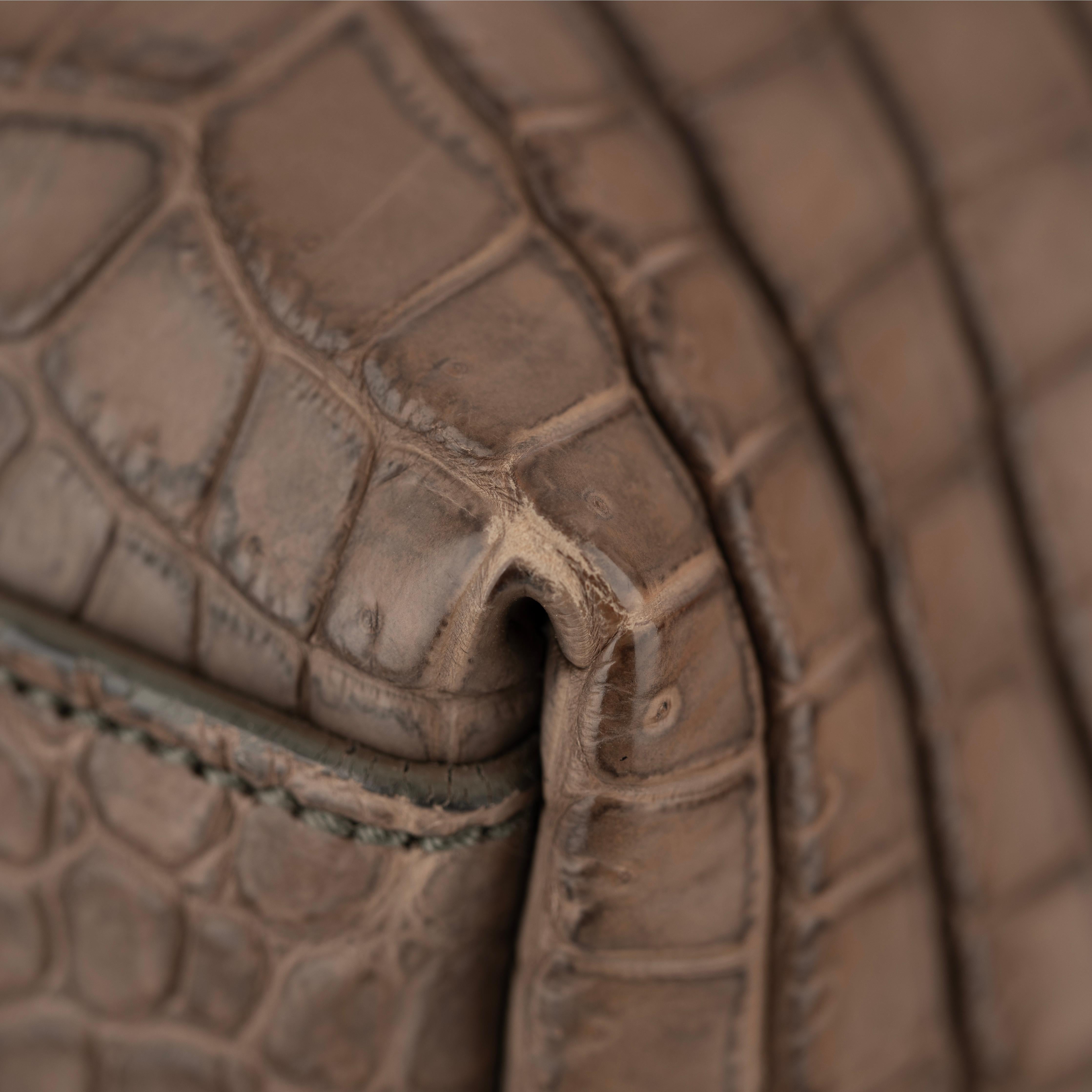 Bottega Veneta Matte Brown Crocodile Top Handle Tote Weekender in vendita 5