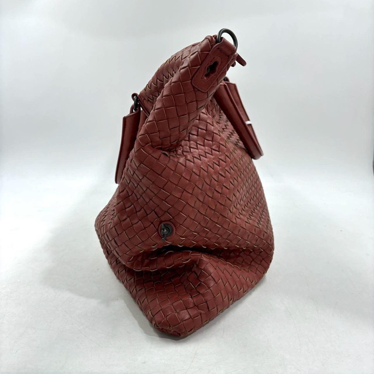 Bottega Veneta Maxi Convertible Tote Bag Brick Red Leather Two-way Carry 50cm In Excellent Condition In AUBERVILLIERS, FR