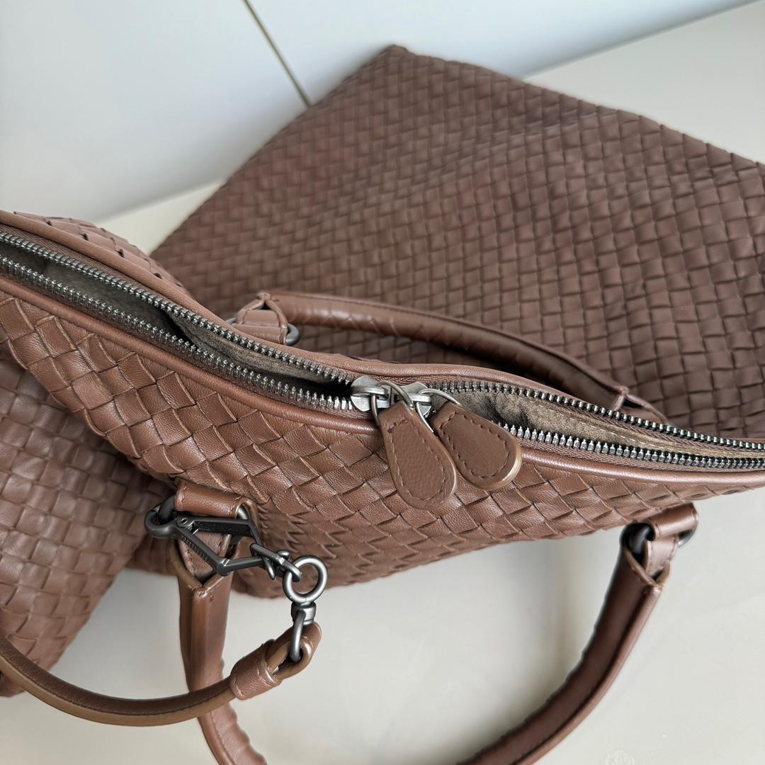 Bottega Veneta Maxi Convertible Tote Bag Chocolate Brown Leather 50cm 11
