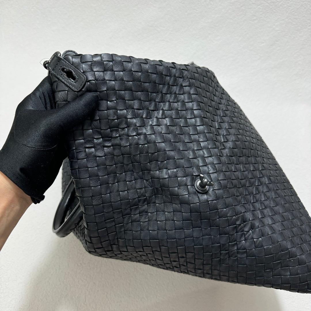 Bottega Veneta Maxi Convertible Tote Bag Hobo Black Leather Two-way Carry 50cm 1
