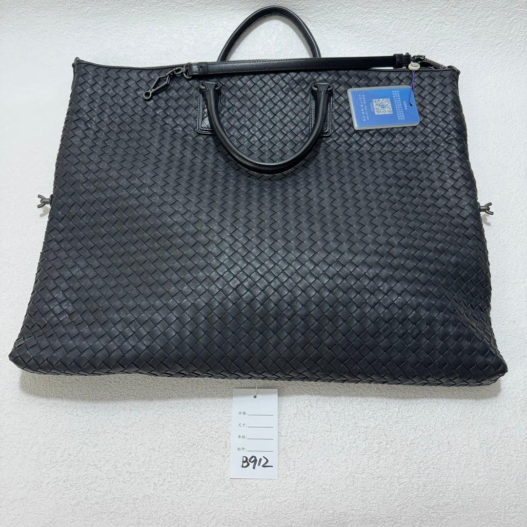 Bottega Veneta Maxi Convertible Tote Bag Hobo Black Leather Two-way Carry 50cm 2
