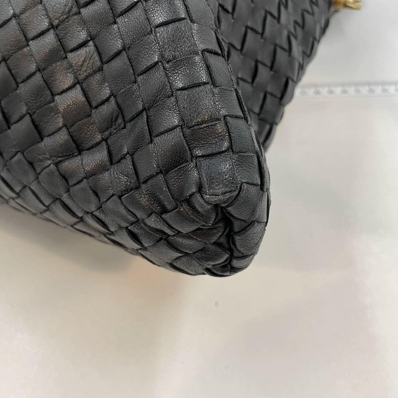 Bottega Veneta Maxi Bolso Tote Convertible Hobo Cuero Negro Bidireccional 50cm en venta 5