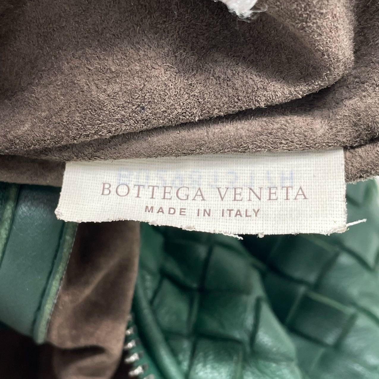Bottega Veneta Maxi Bolso Tote Convertible Hobo Piel Verde Oscuro Bidireccional 5 en venta 4