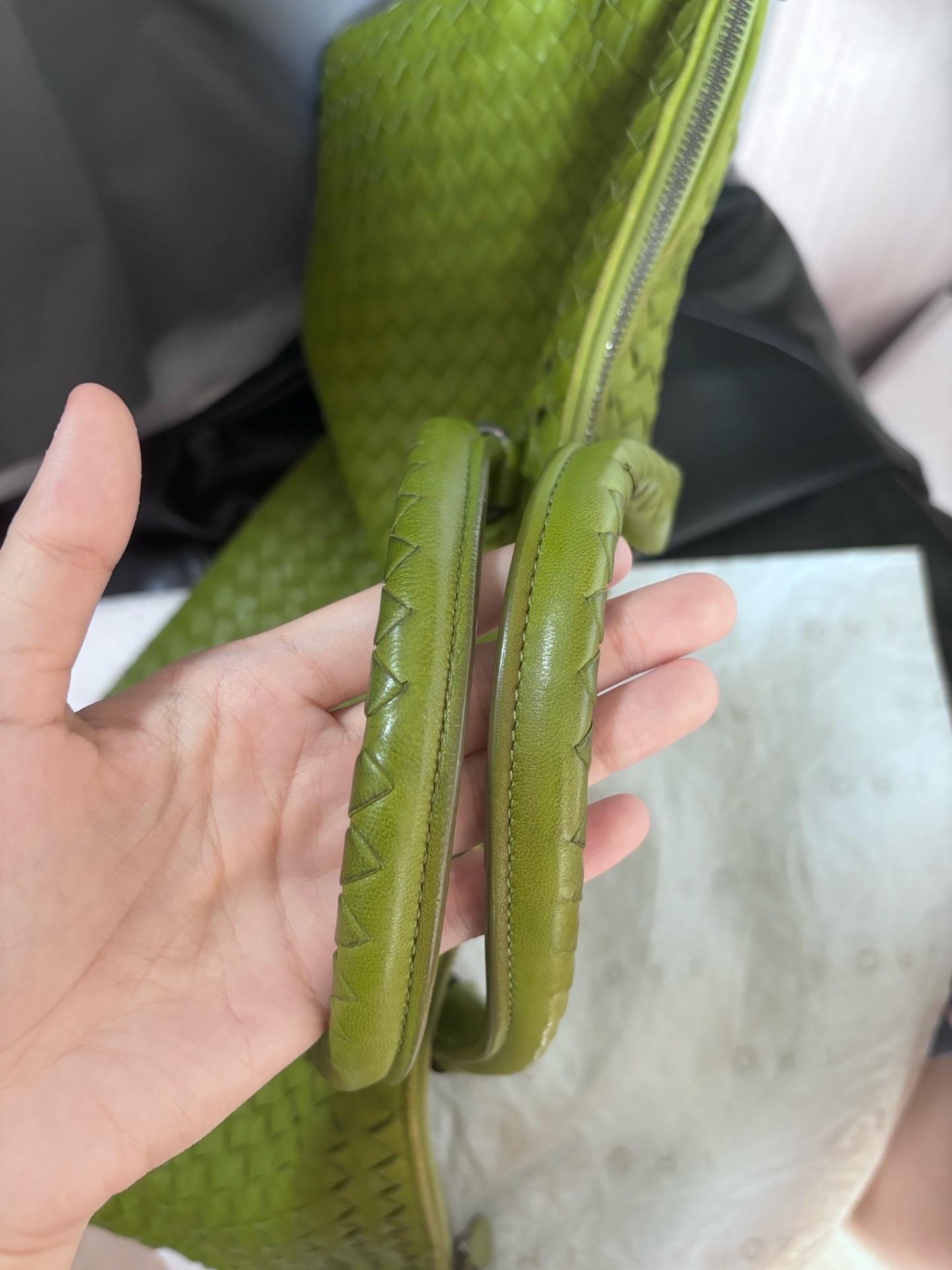 Bottega Veneta Maxi Convertible Tote Bag Hobo Green Leather Two-way Carry 52cm 16