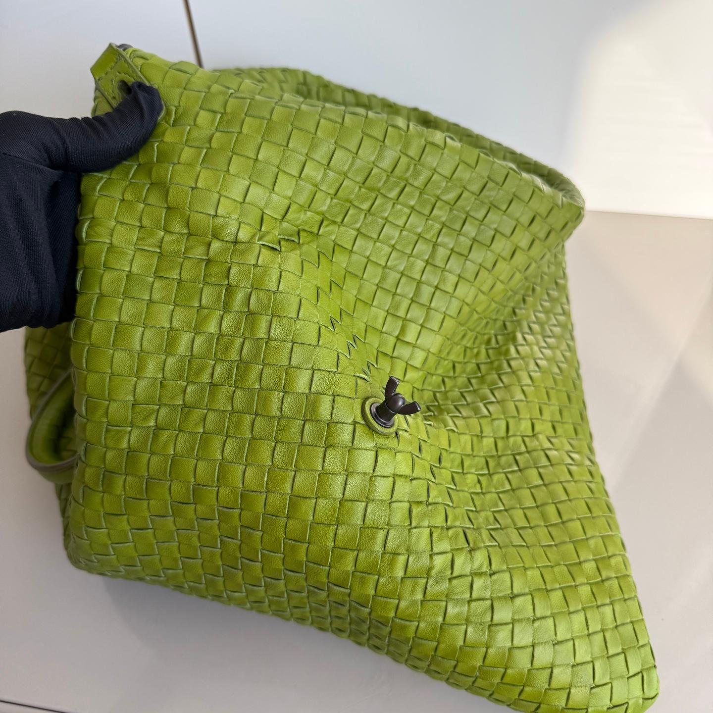 Brown Bottega Veneta Maxi Convertible Tote Bag Hobo Green Leather Two-way Carry 52cm