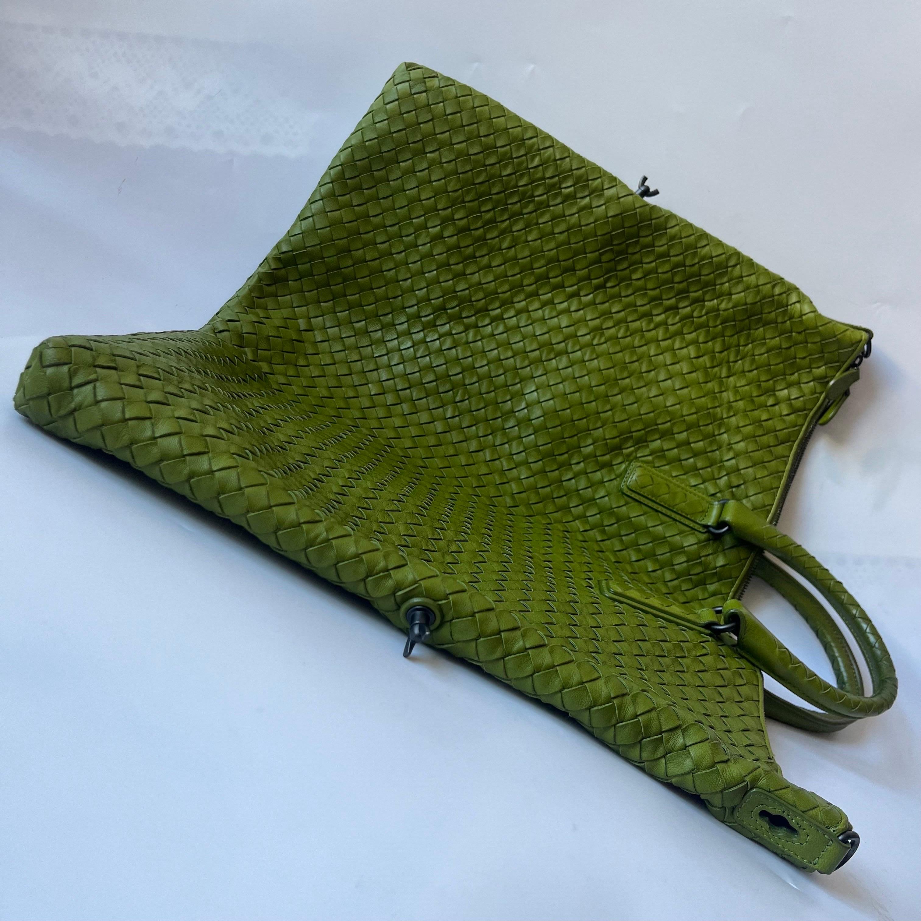 Bottega Veneta Maxi Convertible Tote Bag Hobo Green Leather Two-way Carry 52cm 1