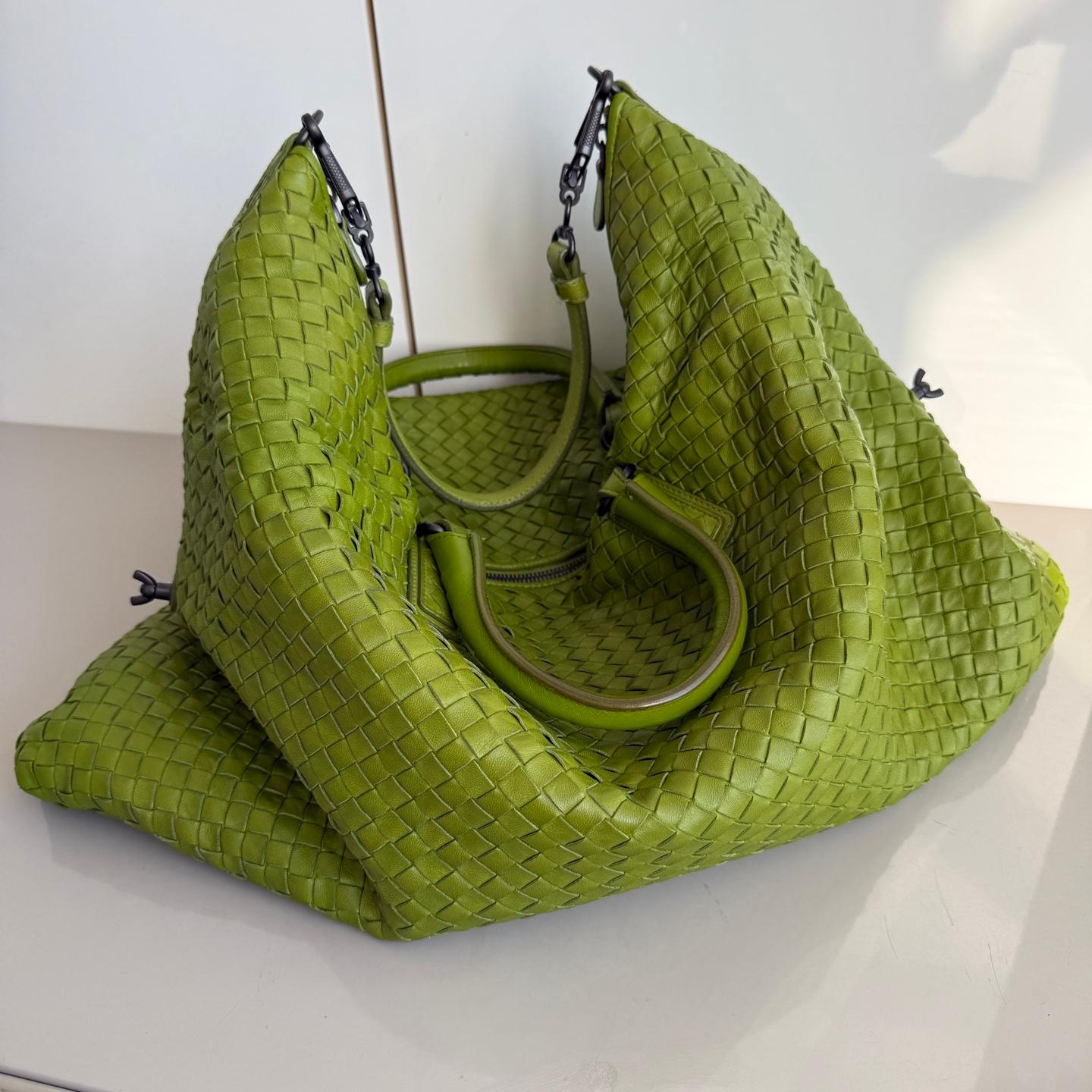 Bottega Veneta Maxi Convertible Tote Bag Hobo Green Leather Two-way Carry 52cm 4