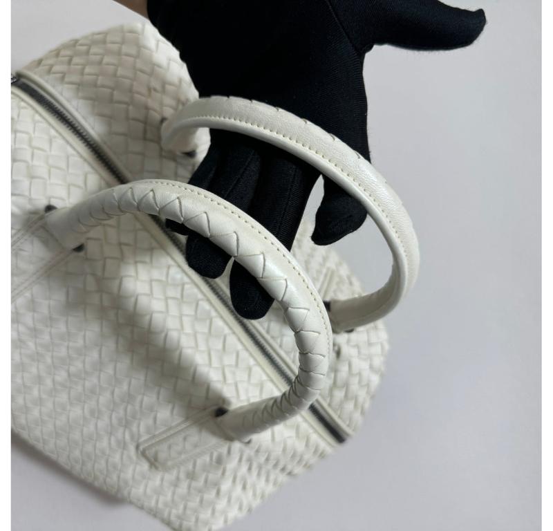 Bottega Veneta Maxi Convertible Tote Bag White Leather Two-way Carry 50cm 7