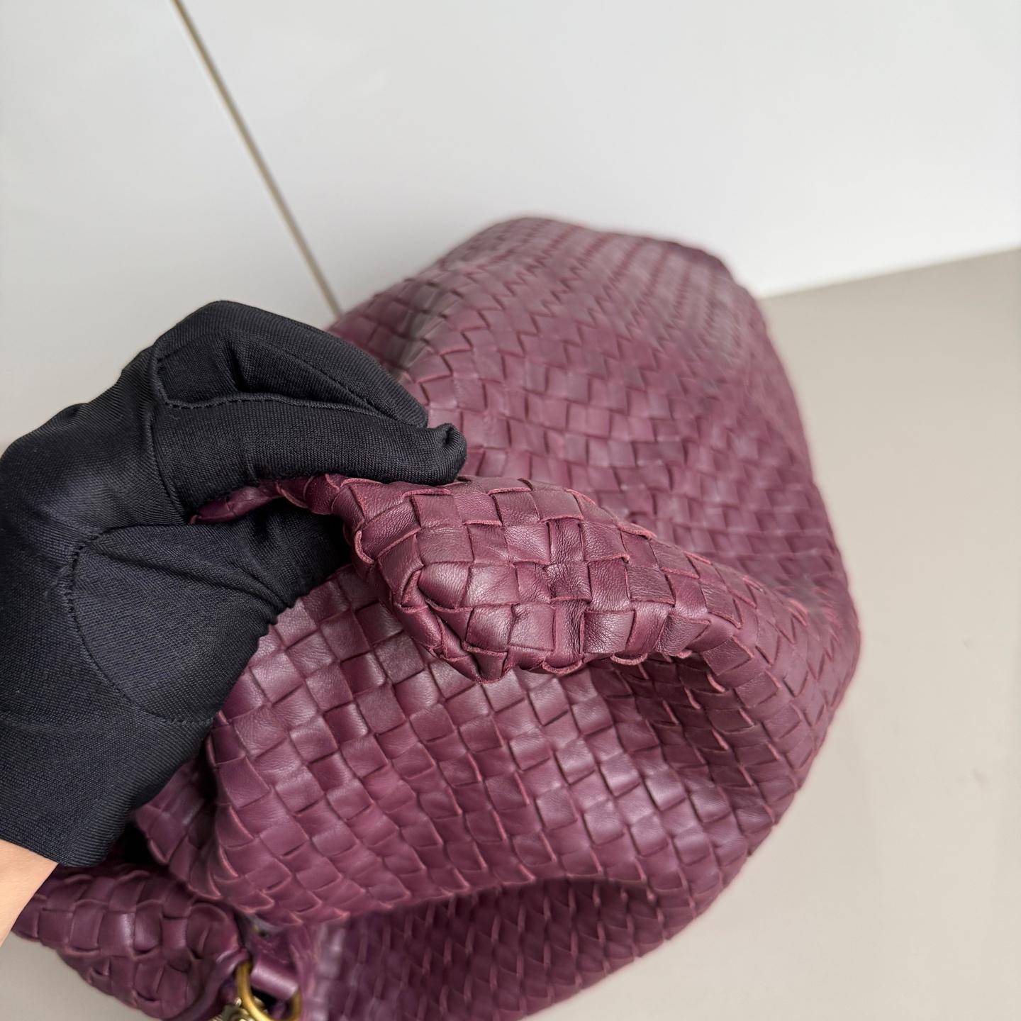 Bottega Veneta Maxi Convertible Tote Bag Wine Burgundy Leather Gold Hardware 50c For Sale 5