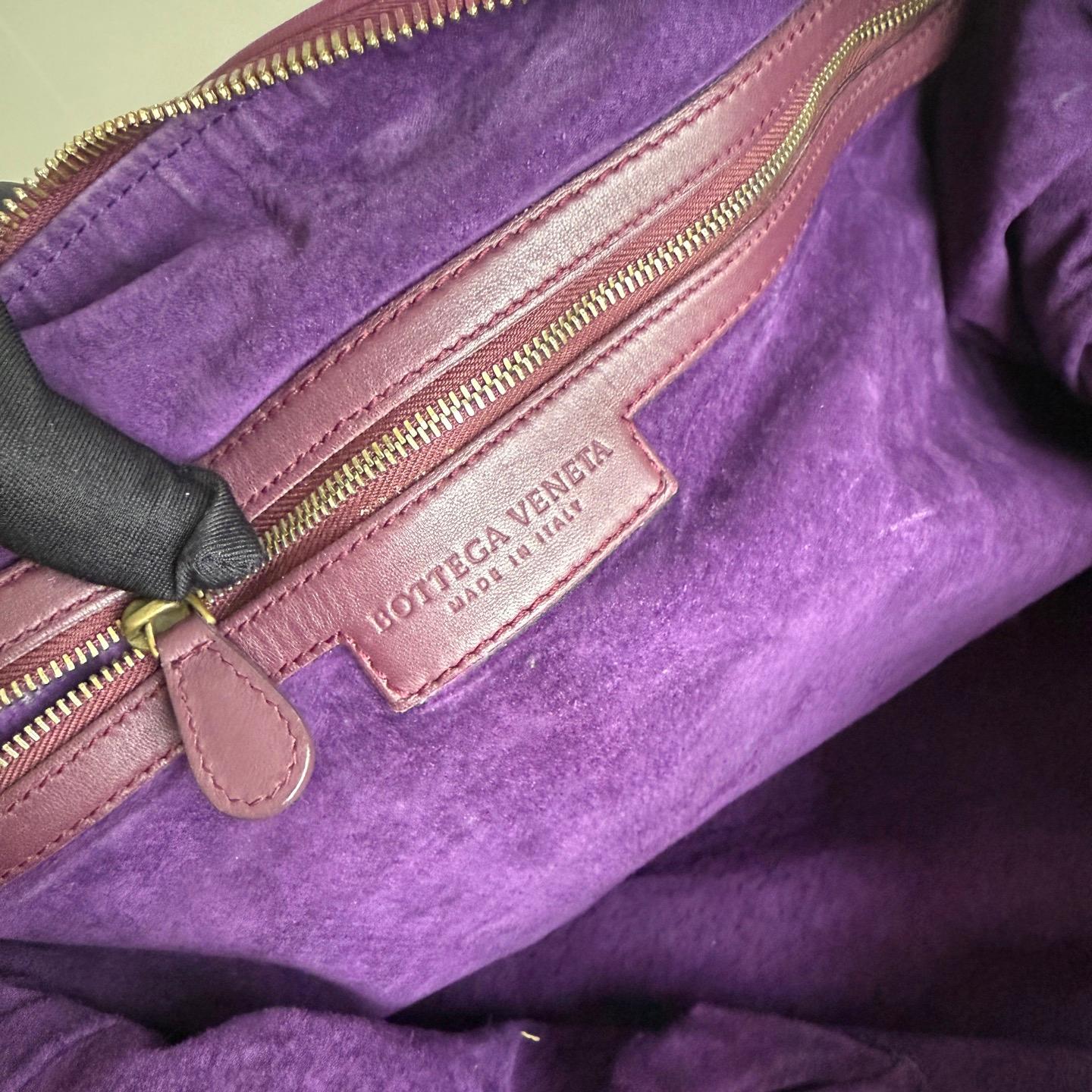 Bottega Veneta Maxi Convertible Tote Bag Wine Burgundy Leather Gold Hardware 50c For Sale 9