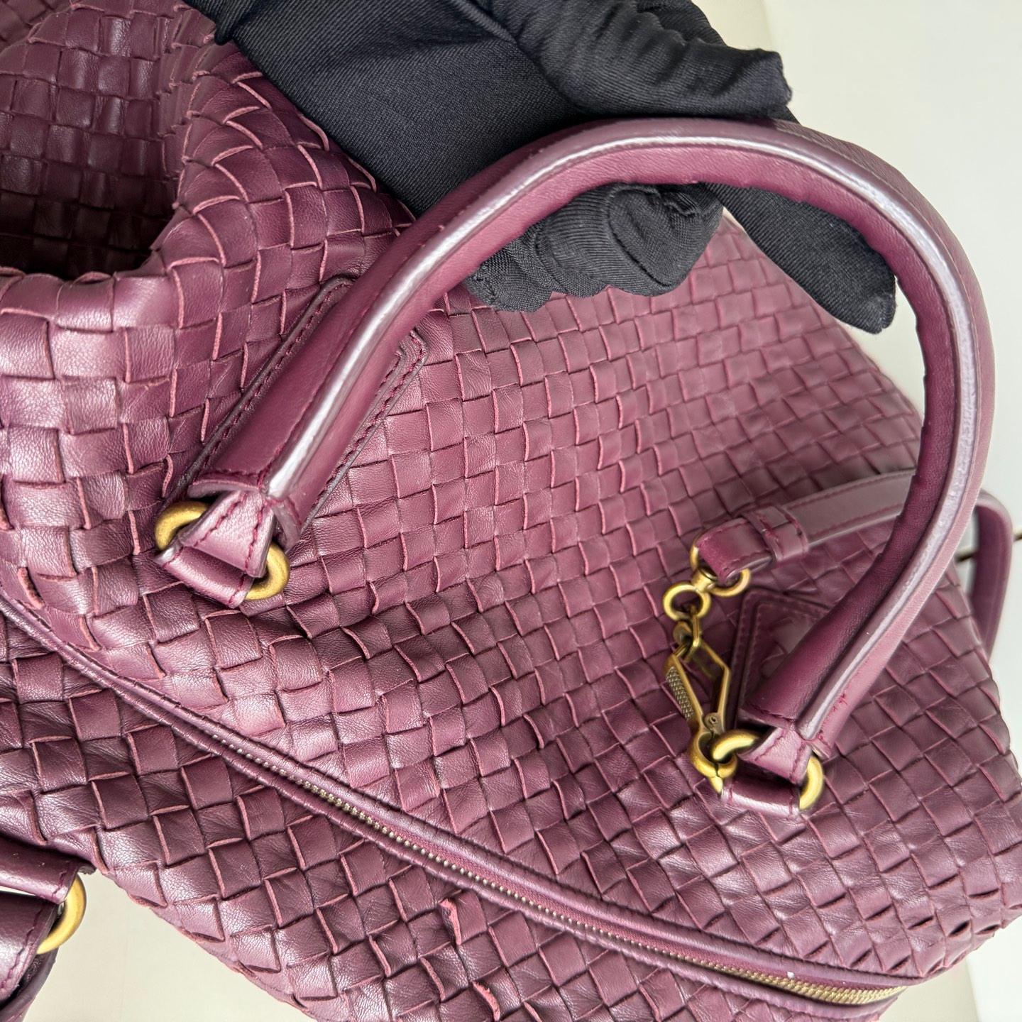 Bottega Veneta Maxi Convertible Tote Bag Wine Burgundy Leather Gold Hardware 50c For Sale 14
