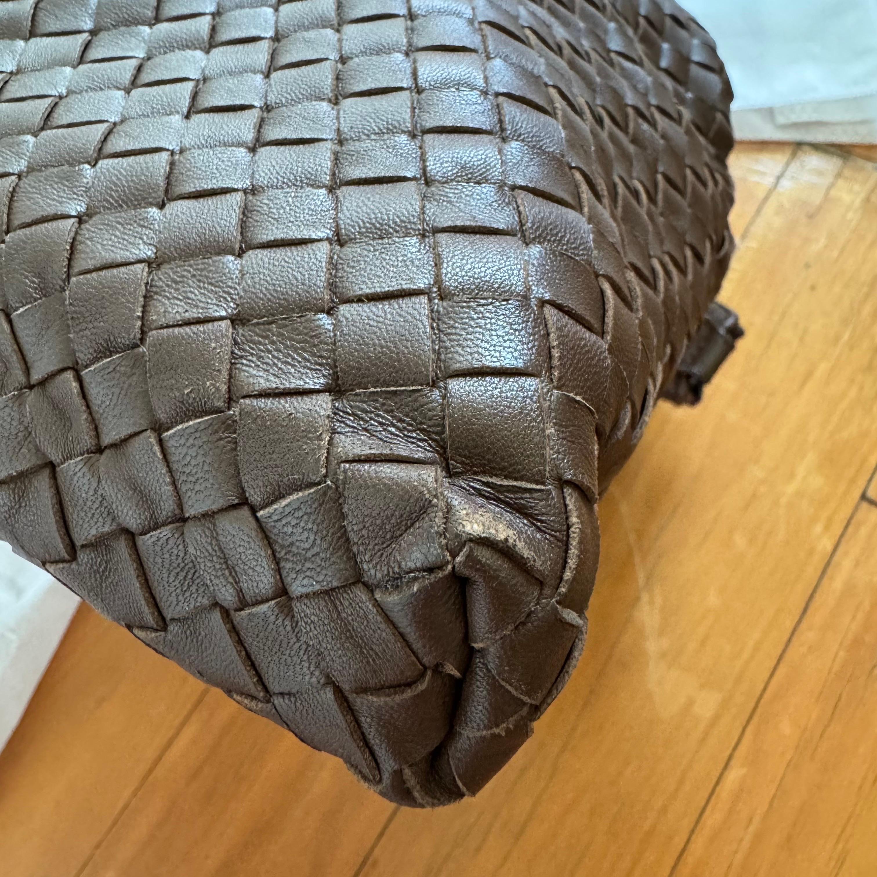 Bottega Veneta Maxi Convertible Tote Dark Chocolate Brown Leather 50cm en vente 10