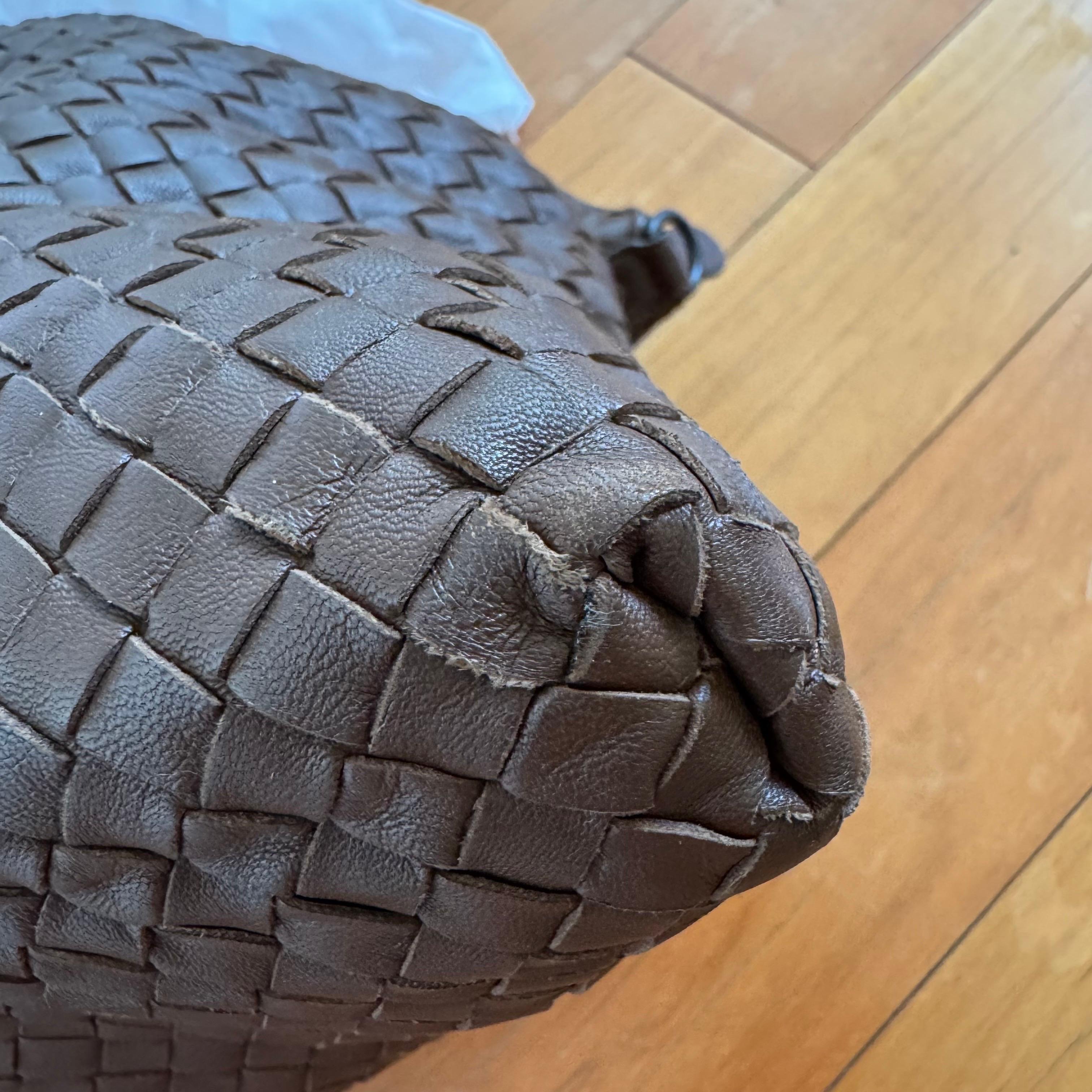 Bottega Veneta Maxi Convertible Tote Dark Chocolate Brown Leather 50cm en vente 11